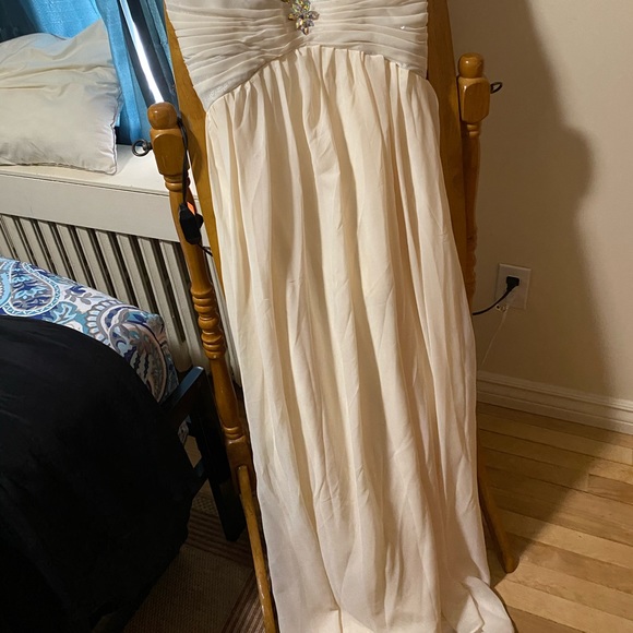 Long Formal dress. Size M. - Picture 2 of 4